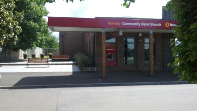 4b1f4bdd06d1bd939a5b21c0c2bd4c31_-victoria-macedon-ranges-shire-romsey-bendigo-bankhtml-1.jpg