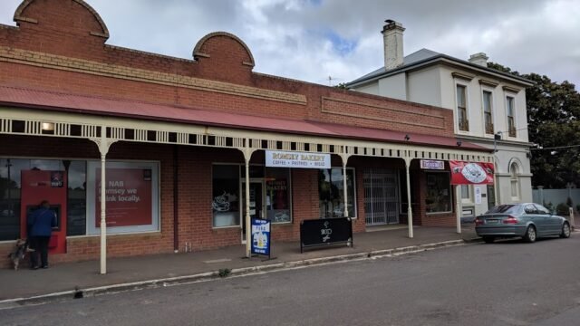 6bcd284e81cfdfeff8ac13643276a3d7_-victoria-macedon-ranges-shire-romsey-romsey-hot-bread-kitchenhtml-1.jpg